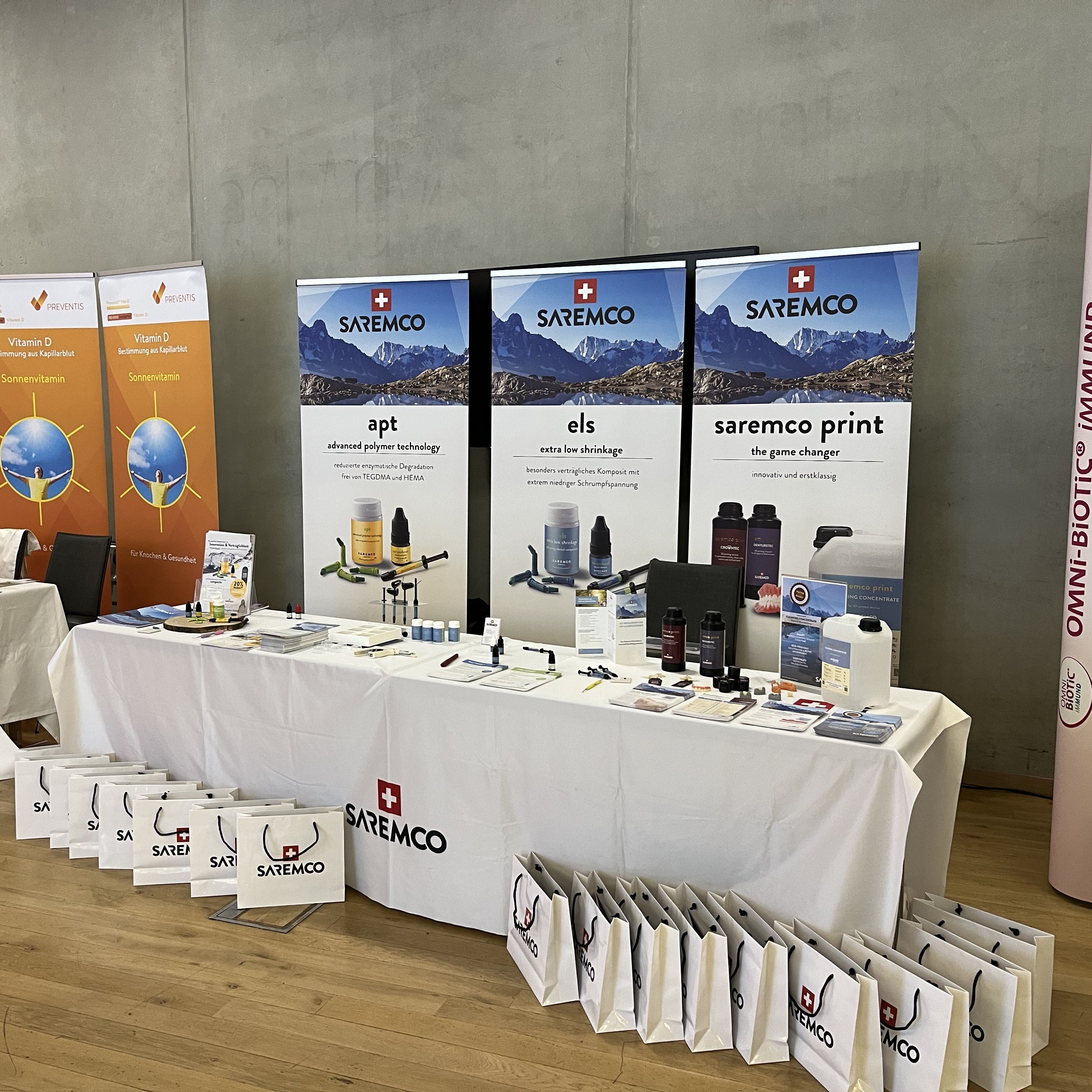 SAREMCO Dental Stand